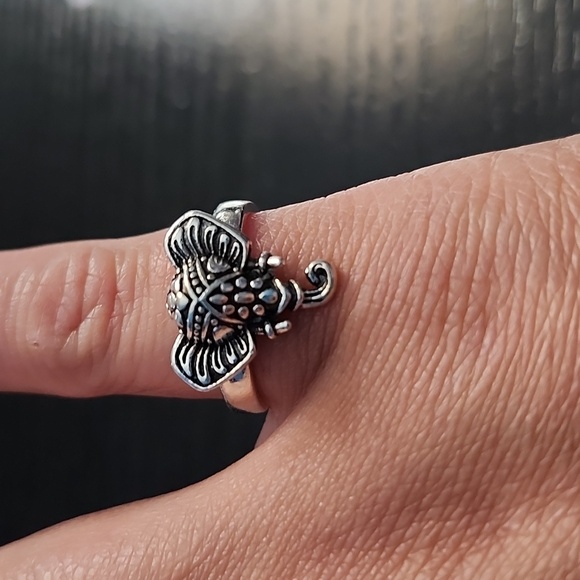 Silvertone Elephant Ring - Picture 3 of 4